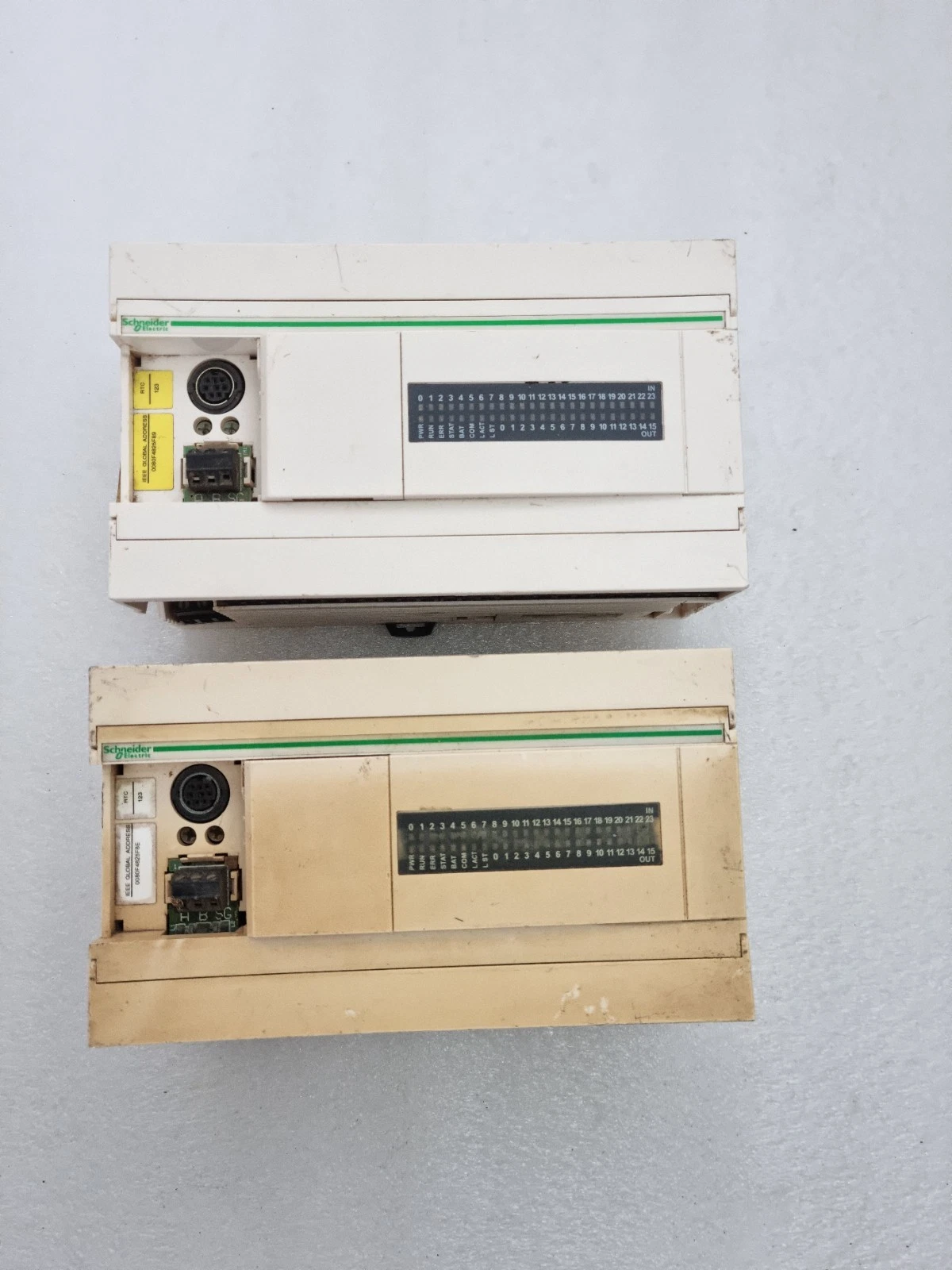 LOT OF 2 PCS SCHNEIDER TWIDO TWDLCDE40DRF 24VDC MADE IN INDONESIA FOR PARTS